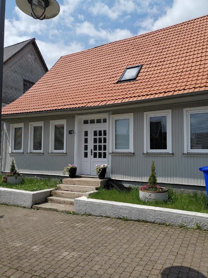 Neues schönes Ferienhaus mit großer Grillterrasse für 12 Personen im Harz Sankt Andreasberg Exterior foto