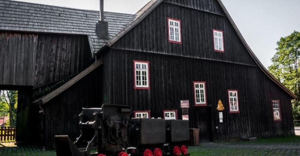 Neues schönes Ferienhaus mit großer Grillterrasse für 12 Personen im Harz Sankt Andreasberg Exterior foto